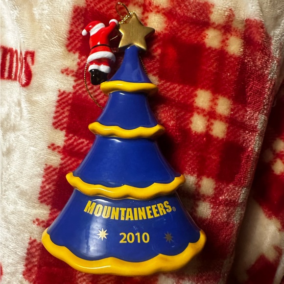 WVU West Virginia Mountaineers 2010 Christmas Ornament - Picture 2 of 5